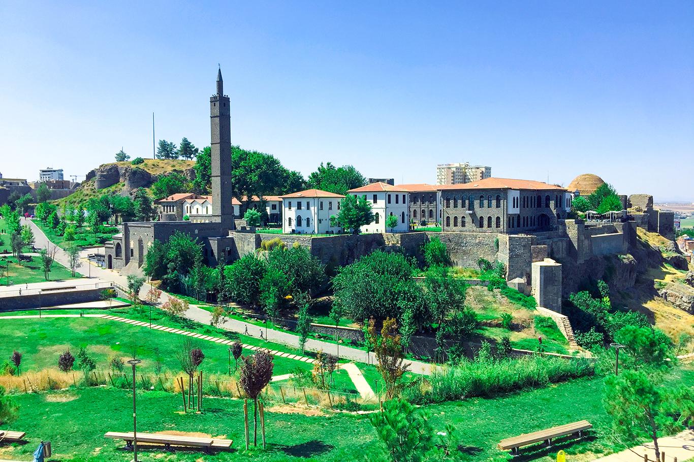 Diyarbakır'ın fethinin 1381'inci yıl dönümü